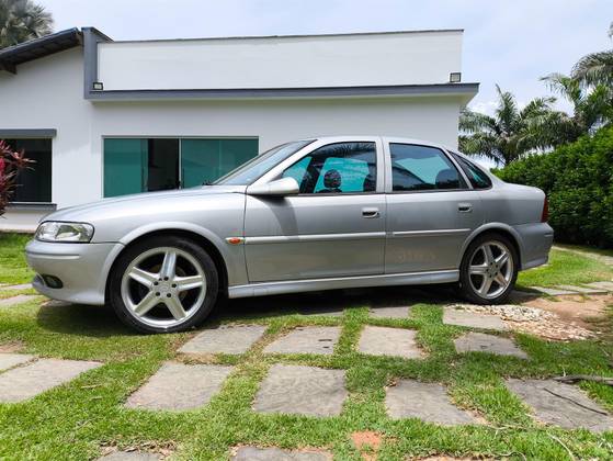 CHEVROLET VECTRA 2.0 SFI CD 16V GASOLINA 4P MANUAL